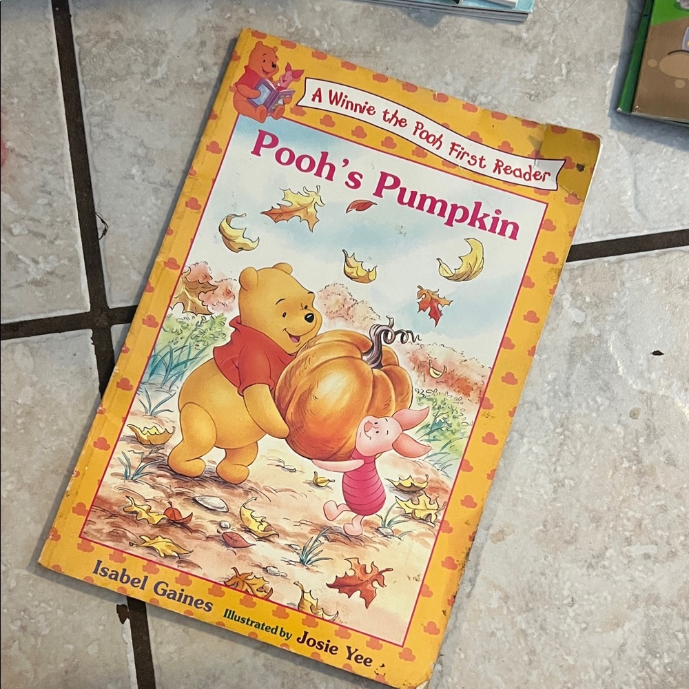 Pooh's Pumpkin Book